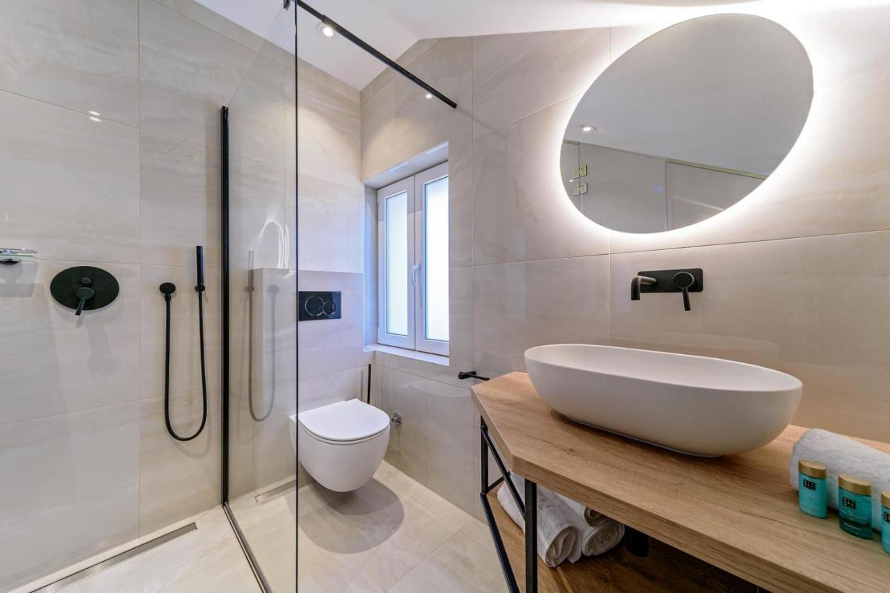 Lumiere Luxury Rooms Split Exterior photo